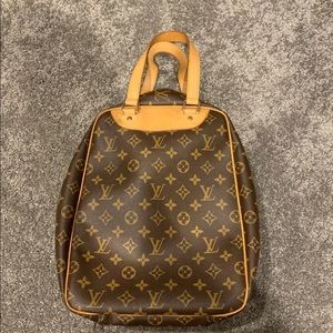 Men’s Authentic Louis Vuitton shoe shoulder bag